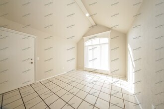 818 Hunters Run in Midwest City, OK - Building Photo - Building Photo