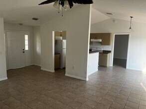 404 Danube Dr in Kissimmee, FL - Building Photo - Building Photo