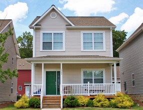 1707 Aden Ln in Blacksburg, VA - Foto de edificio - Building Photo