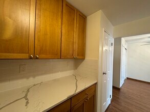 210 Bergenline Ave, Unit Apt 15 in Union City, NJ - Building Photo - Building Photo