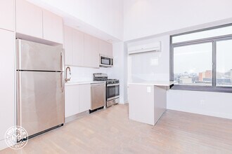 594 Bushwick Ave in Brooklyn, NY - Building Photo - Building Photo
