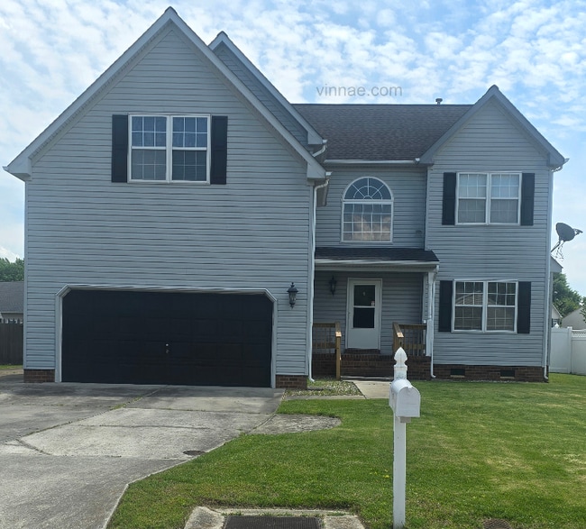property at 805 Shadowberry Crest