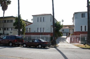 339 S Mariposa Ave Apartments