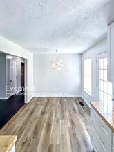 101 Coach Dr in White Bluff, TN - Foto de edificio - Building Photo
