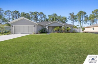 23 Laguna Forest Trail in Palm Coast, FL - Building Photo - Building Photo