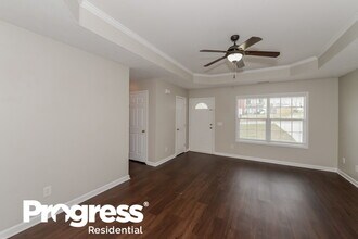 127 Mary Joe Martin Dr in La Vergne, TN - Building Photo - Building Photo