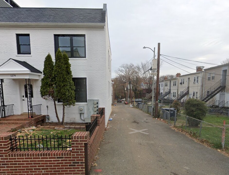 1274 Meigs Pl NE, Unit 4 in Washington, DC - Foto de edificio