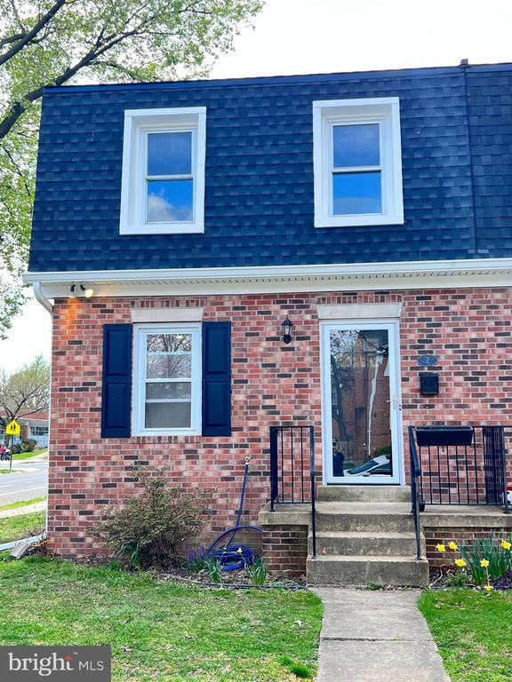 2 Groves Ave in Alexandria, VA - Foto de edificio - Building Photo