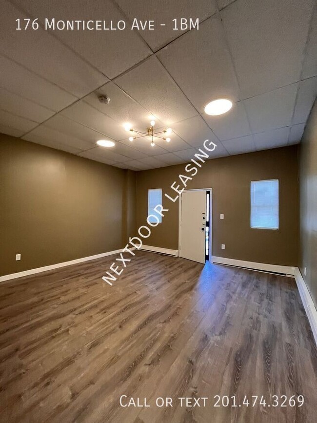 176 Monticello Ave in Jersey City, NJ - Building Photo - Building Photo