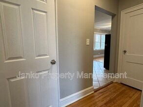 5605 W Wabansia Ave in Chicago, IL - Building Photo - Building Photo
