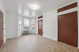 42 Hudson St in Newark, NJ - Foto de edificio - Building Photo