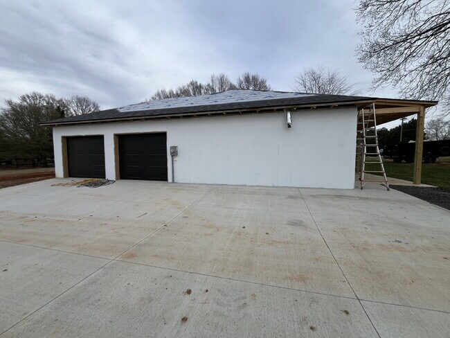3127 Pisgah Church Rd in Kernersville, NC - Building Photo - Building Photo