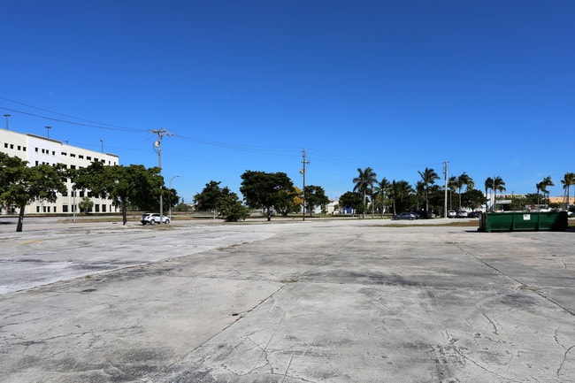 One West Palm- Multi-Family in West Palm Beach, FL - Building Photo - Building Photo