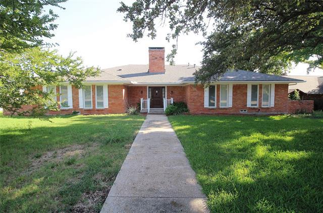3210 Colonel Cir in Garland, TX - Building Photo