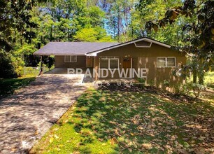 2764 Scenic Terrace in Atlanta, GA - Building Photo - Building Photo