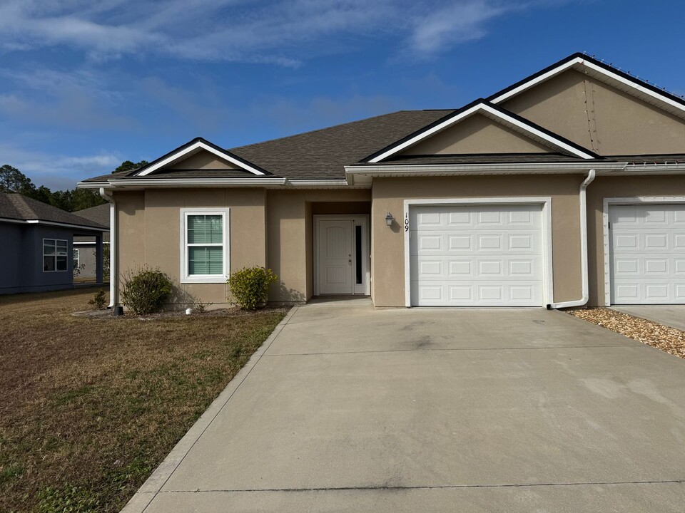 109 Marshall Ct in St. Marys, GA - Building Photo