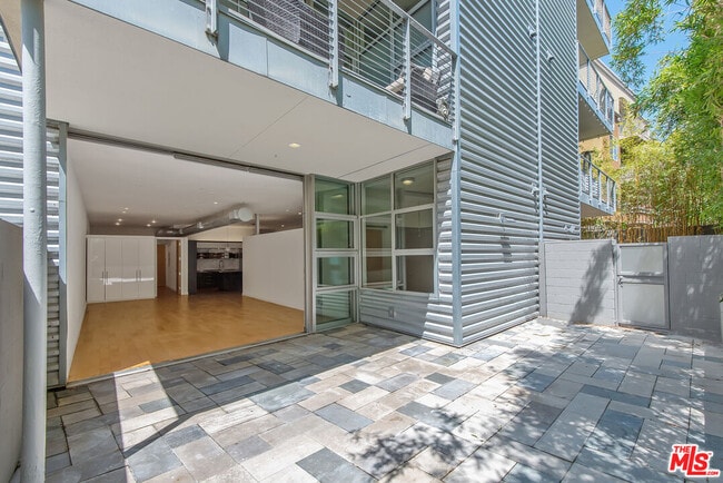 property at 4080 Glencoe Ave