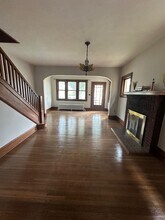 2242 Ferry St in Easton, PA - Foto de edificio - Building Photo