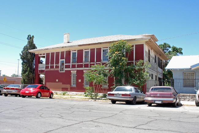 1027 Yandell Dr in El Paso, TX - Building Photo - Building Photo