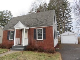 435 French Rd in Utica, NY - Building Photo