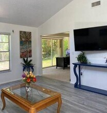 4977 Village Garden Dr in Sarasota, FL - Building Photo - Building Photo