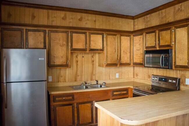 753 Center St in West Columbia, SC - Building Photo - Building Photo