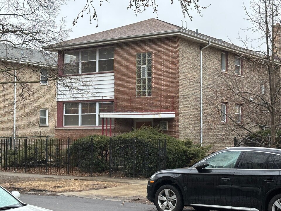 7130 N Paulina St in Chicago, IL - Building Photo