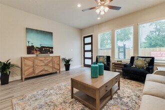 7713 Rainbow Cl in Houston, TX - Building Photo - Building Photo