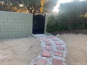 7653 N Claybeck Ave in Burbank, CA - Building Photo - Building Photo