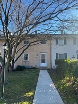 5352 Fallriver Row Ct in Columbia, MD - Building Photo