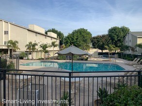 777 S Citrus Ave in Azusa, CA - Foto de edificio - Building Photo