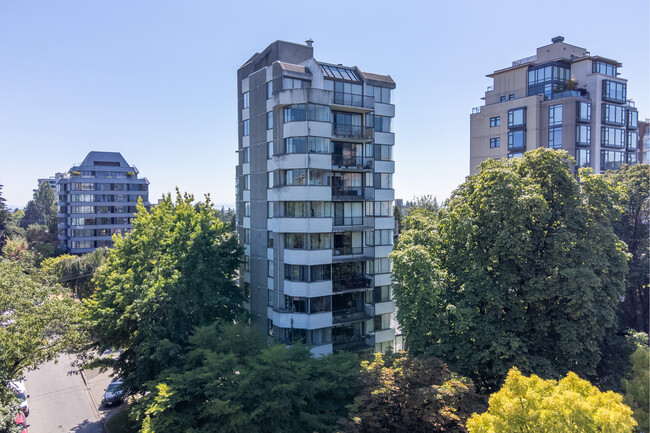 Carlton Towers in Vancouver, BC - Building Photo - Building Photo