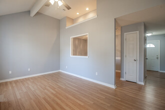 4079 Groveland Rd in Ocean Springs, MS - Foto de edificio - Building Photo