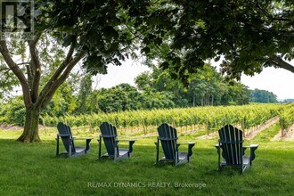 1301 E & West Line in Niagara-On-The-Lake, ON - Building Photo - Building Photo