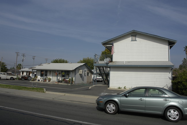 1869 Atwater Blvd in Atwater, CA - Building Photo - Building Photo