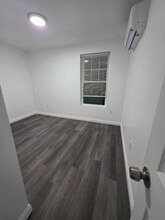 222 Cross St, Unit 222 cross street in Central Falls, RI - Foto de edificio - Building Photo