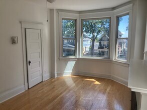 3784 Washington St, Unit 2 in Kansas City, MO - Foto de edificio - Building Photo