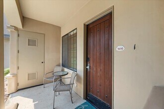 50610 Santa Rosa Plz in La Quinta, CA - Building Photo - Building Photo