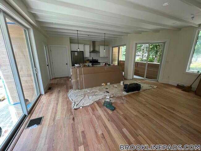 65 Cameron St in Brookline, MA - Foto de edificio - Building Photo