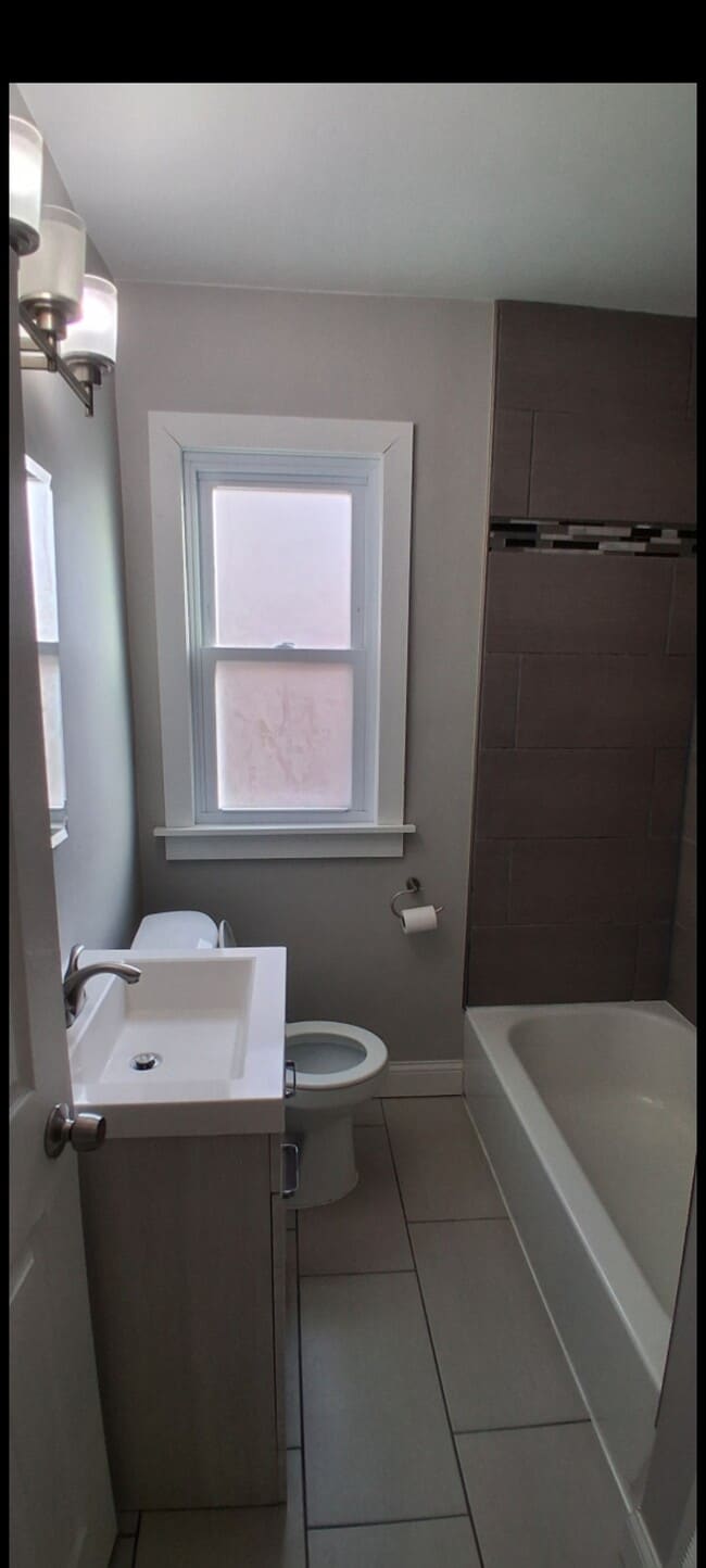 6829 Abington Ave, Unit 1