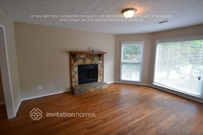 649 Cedar Valley Trce in Lawrenceville, GA - Foto de edificio - Building Photo