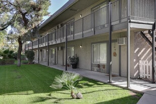 San Jose Manor in Mesa, AZ - Building Photo