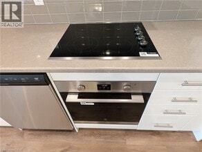 461 Green Rd in Stoney Creek, ON - Building Photo - Building Photo