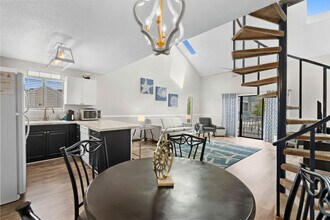 1890 Colony Dr, Unit SI FL2-ID1381671P in Myrtle Beach, SC - Foto de edificio - Building Photo