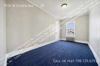 7936 Ogden Ave, Unit 2R in Lyons, IL - Building Photo - Building Photo