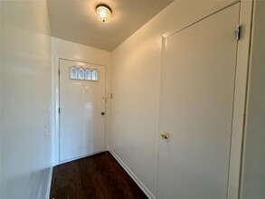 807 Horlock Ave in Navasota, TX - Building Photo - Building Photo