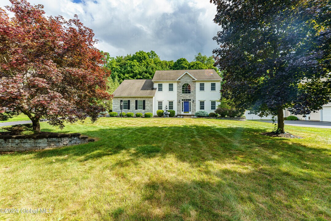 20 Birch Hill Rd in Ballston Lake, NY - Building Photo