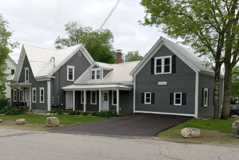 14 Main St in Tamworth, NH - Building Photo