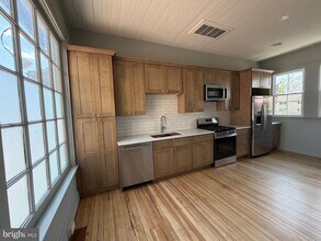 8 Coryell St in Lambertville, NJ - Building Photo - Building Photo