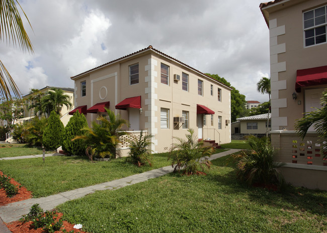 19 Sidonia Ave in Coral Gables, FL - Building Photo - Building Photo